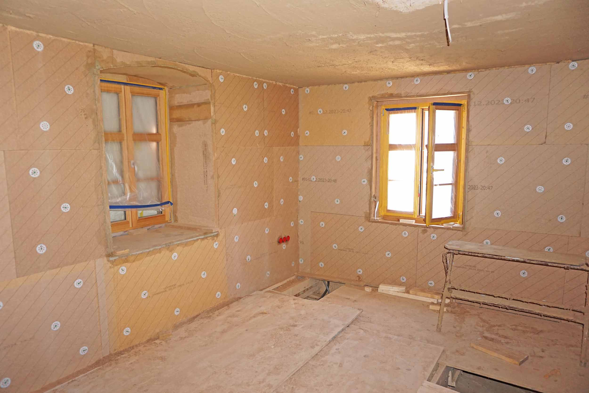 Hof-Kaiser-UdiINRECO3 UdiIN RECO Holzfaserdämmung an Bruchstein- und Fachwerkwand