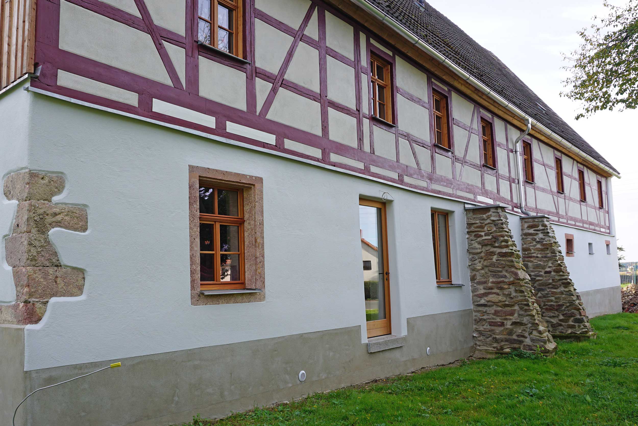 Hof-Kaiser-nachher Fachwerkhof von außen in saniertem Zustand