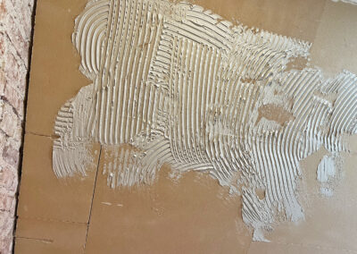 Holzfaser-Innendämmung UdiIN 2CM an Dachschräge mit Spachtel