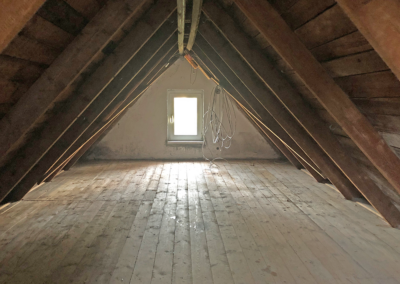 Dachboden vor der Sanierung mit UdiDämmsystemen